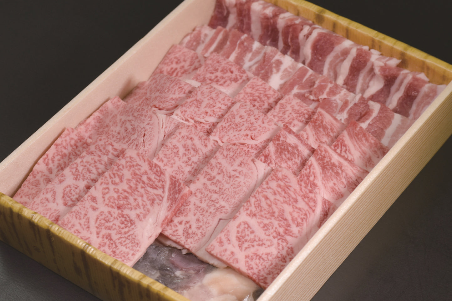 鳥取和牛・鳥取県産豚・鳥取県産牛ホルモン 焼肉 約650g